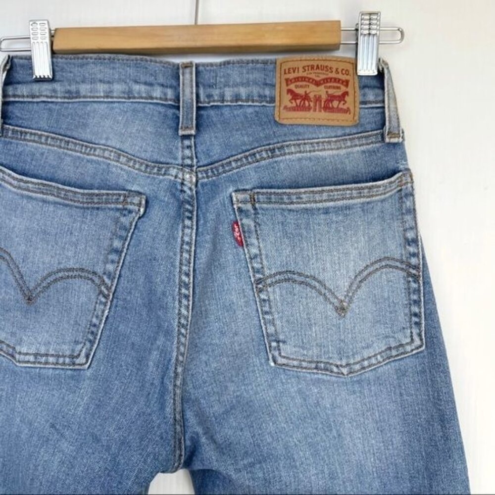 LEVIS Wedgie High Rise skinny distressed Jeans raw hem size 26 - Picture 7 of 11